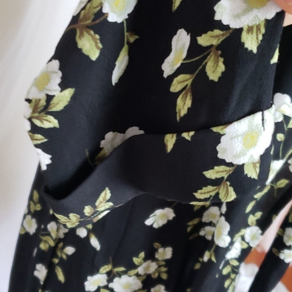 LULUS Totally Blossom Floral Print Collared Wrap‎ - Picture 14 of 15